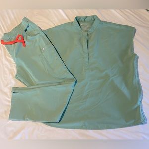 Figs Jade scrubs size medium